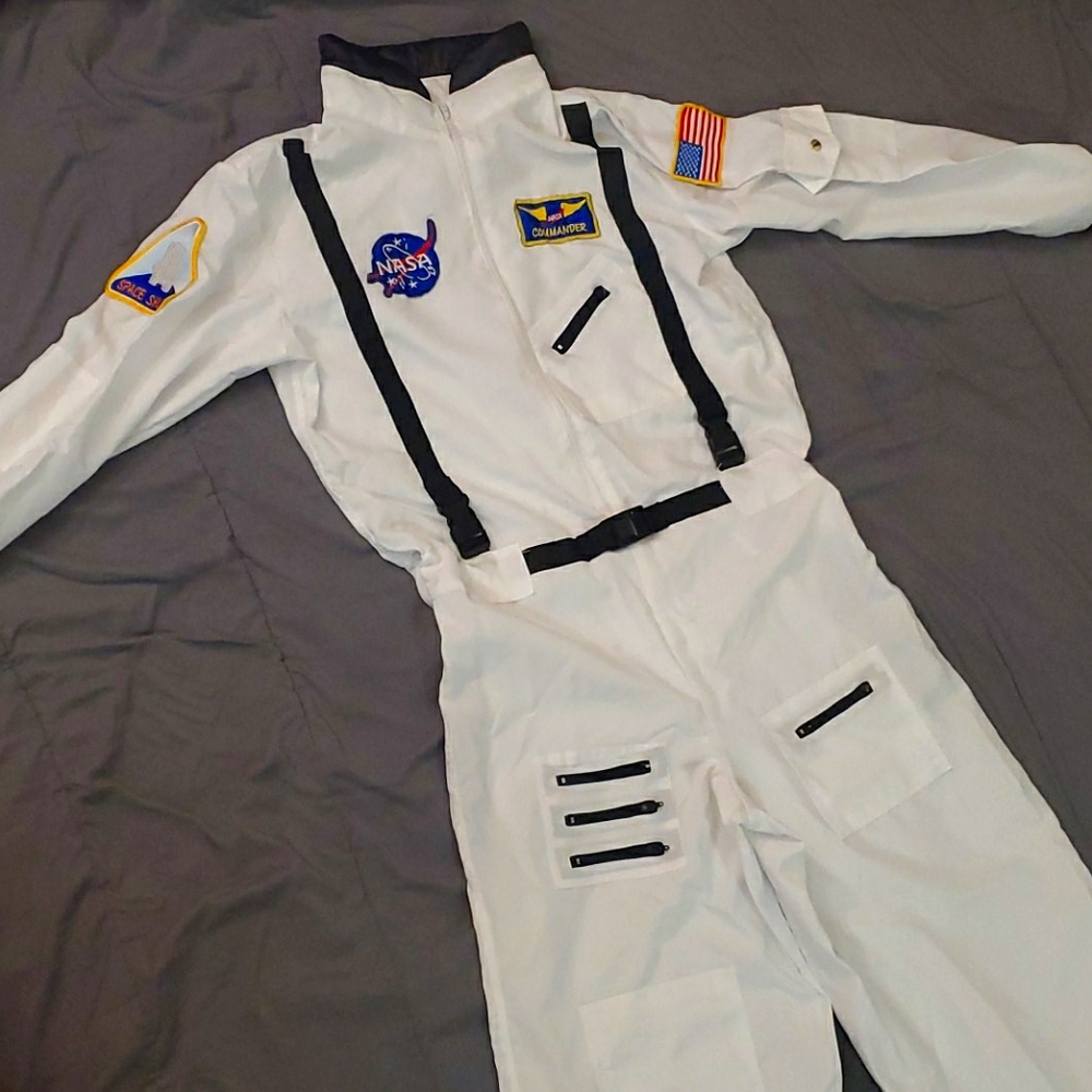 Spirit astranaute costume suit